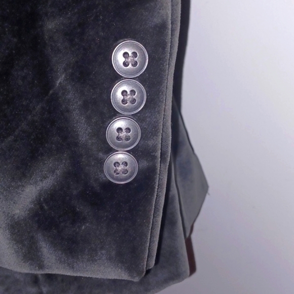 NEIMAN MARCUS Dark Olive Green Velvet Blazer, 42L - Picture 5 of 13